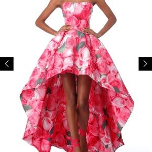 Sherri Hill High Low, size 8